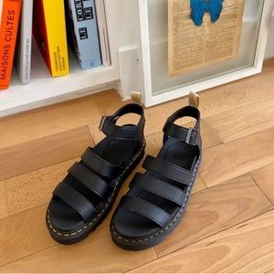 Dr. Martens Blaire Hydro Leather Classic Sandal